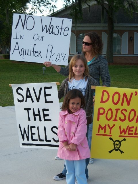 005 SaveOurAquifer Dem2MA21619342 0002 In: Demonstration to Save the Aquifer | Our Santa Fe River, Inc. (OSFR) | Protecting the Santa Fe River 005 SaveOurAquifer Dem2MA21619342 0002 In: Demonstration to Save the Aquifer | Our Santa Fe River, Inc. (OSFR) | Protecting the Santa Fe River