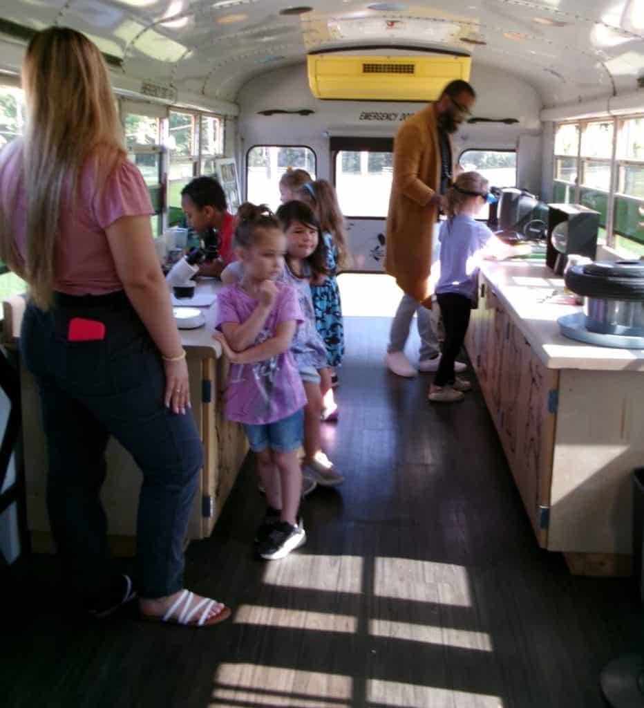 K students visit Science Bus In: Outreach and Education: your contributions at work | Our Santa Fe River, Inc. (OSFR) | Protecting the Santa Fe River K students visit Science Bus In: Outreach and Education: your contributions at work | Our Santa Fe River, Inc. (OSFR) | Protecting the Santa Fe River