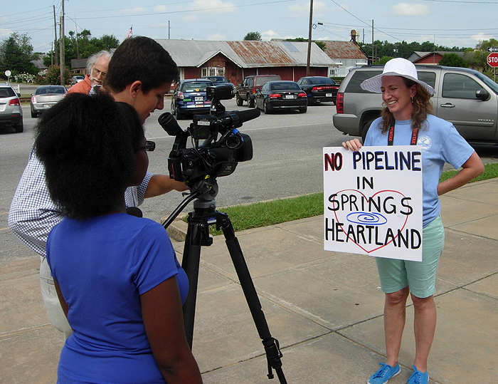 Leesburg3work In: More On The Pipeline Protest In Leesburg, GA, July 10, 2014 | Our Santa Fe River, Inc. (OSFR) | Protecting the Santa Fe River President Merrillee Malwitz-Jipson is intervied by WALB TV.