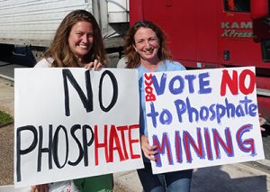 bradfordRuse 004 In: Enthusiastic Protest on Bradford Co. Courthouse Steps | Our Santa Fe River, Inc. (OSFR) | Protecting the Santa Fe River bradfordRuse 004