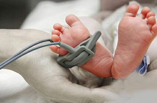 Premature baby in incubator In: Fracking And Low Birth Weights | Our Santa Fe River, Inc. (OSFR) | Protecting the Santa Fe River