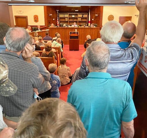 PineRidge crowd In: Gilchrist deadlocks; proposed RV park lives to see another day | Our Santa Fe River, Inc. (OSFR) | Protecting the Santa Fe River