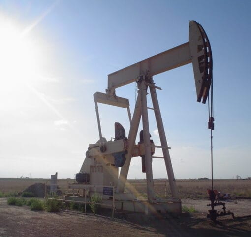 Oil wellwikicreative comm In: More Big Companies Walk Away and Leave a Mess for the Taxpayer | Our Santa Fe River, Inc. (OSFR) | Protecting the Santa Fe River