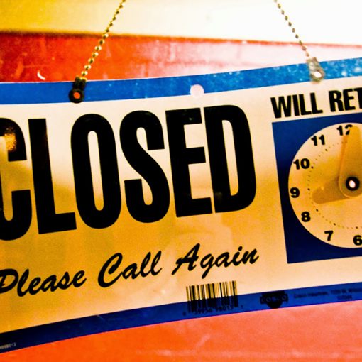 Closed_sign_Hawkins