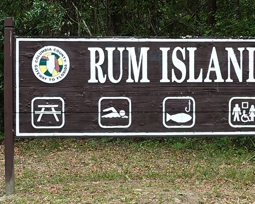 RumIslandSign
